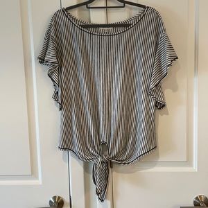 Black and white striped tie front top